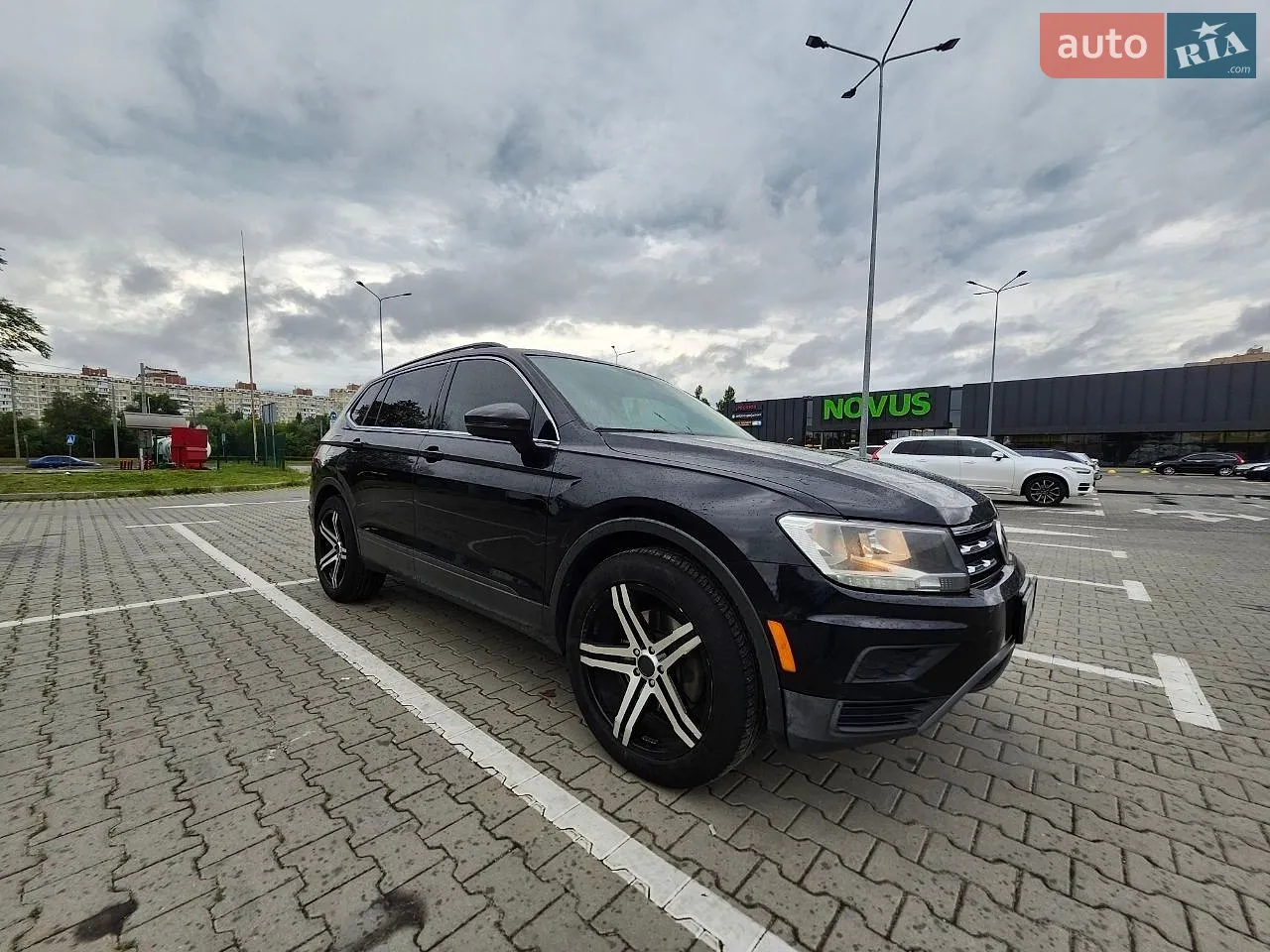 2018 Volkswagen Tiguan - мініатюра 10