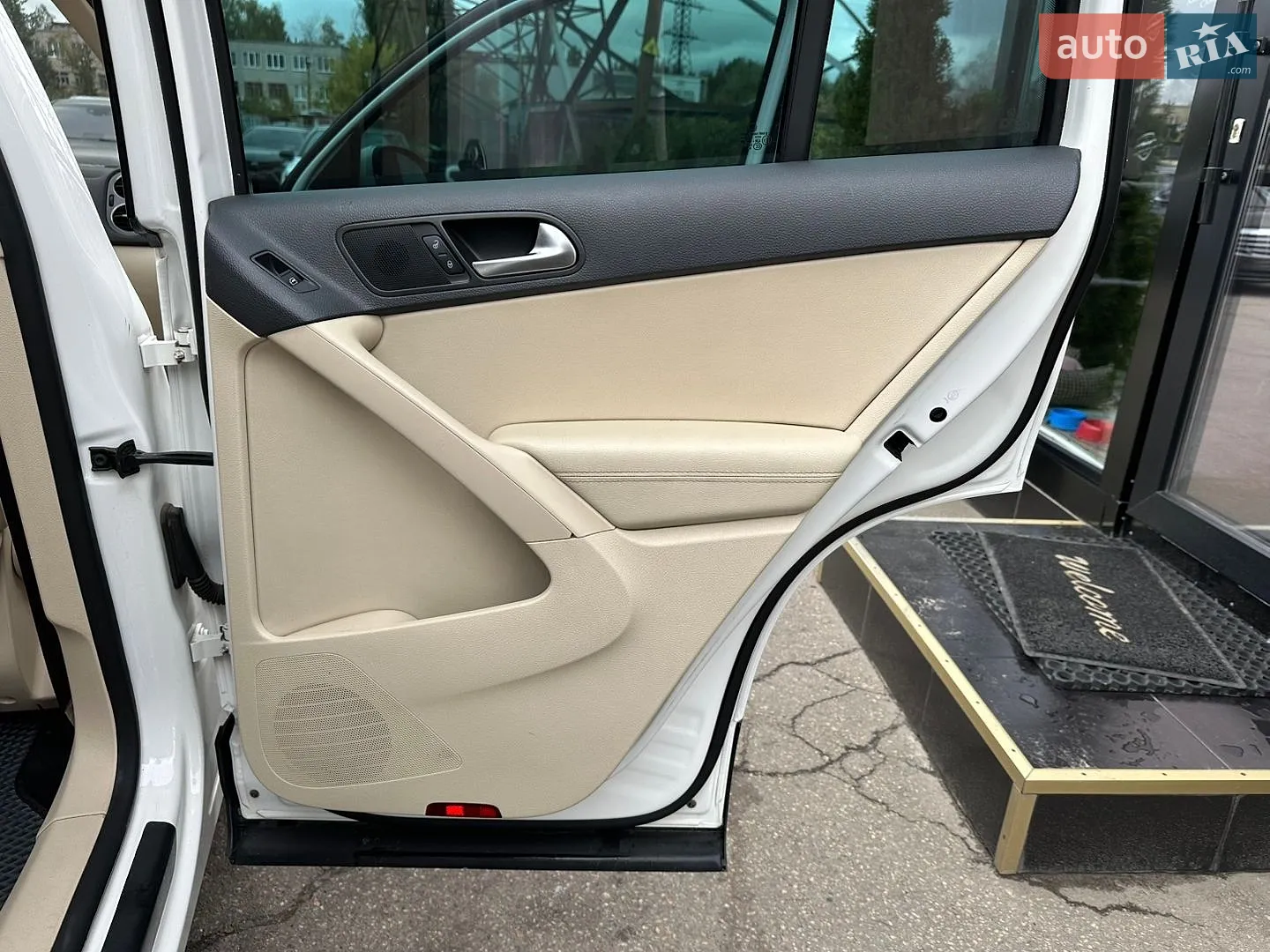 2010 Volkswagen Tiguan - мініатюра 22