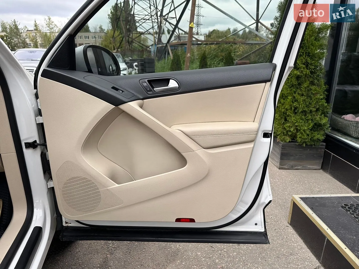 2010 Volkswagen Tiguan - мініатюра 25