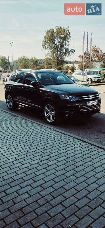 Внедорожник / Кроссовер Volkswagen Touareg R 2014 в Иршаве