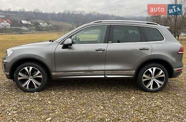 Внедорожник / Кроссовер Volkswagen Touareg R 2017 в 