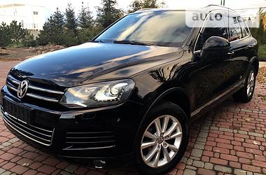 Внедорожник / Кроссовер Volkswagen Touareg 2013 в Киеве