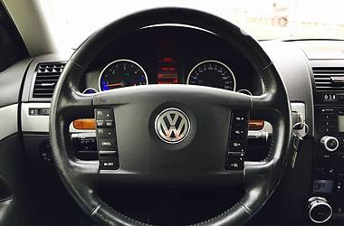 Седан Volkswagen Touareg 2010 в Ивано-Франковске