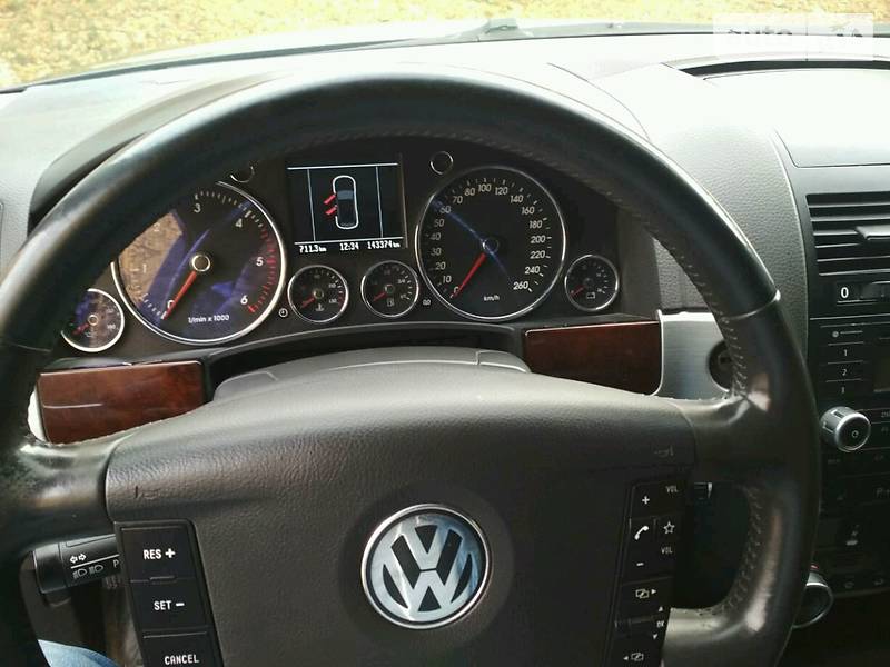 Внедорожник / Кроссовер Volkswagen Touareg 2006 в Черкассах