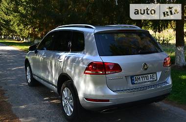 Внедорожник / Кроссовер Volkswagen Touareg 2012 в Житомире