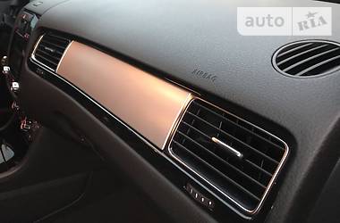 Внедорожник / Кроссовер Volkswagen Touareg 2013 в Черкассах