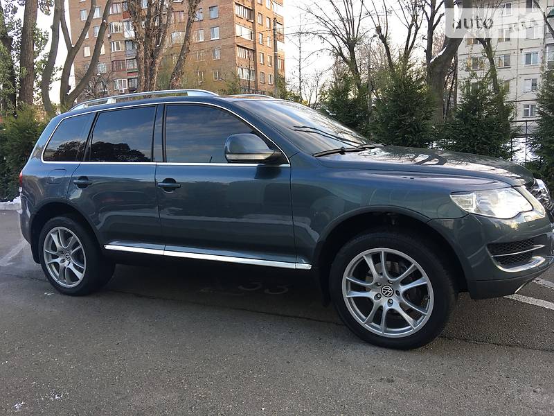 Внедорожник / Кроссовер Volkswagen Touareg 2008 в Киеве