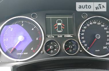 Позашляховик / Кросовер Volkswagen Touareg 2005 в 