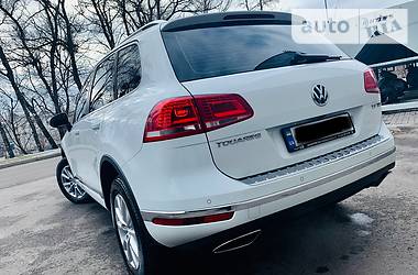 Внедорожник / Кроссовер Volkswagen Touareg 2018 в Киеве