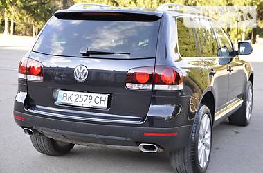 Внедорожник / Кроссовер Volkswagen Touareg 2007 в 