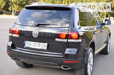 Внедорожник / Кроссовер Volkswagen Touareg 2007 в 