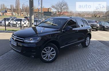 Внедорожник / Кроссовер Volkswagen Touareg 2013 в Николаеве