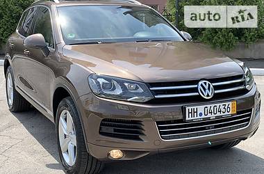 Позашляховик / Кросовер Volkswagen Touareg 2014 в Вінниці