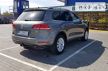 Позашляховик / Кросовер Volkswagen Touareg 2014 в 