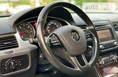 Внедорожник / Кроссовер Volkswagen Touareg 2015 в Одессе