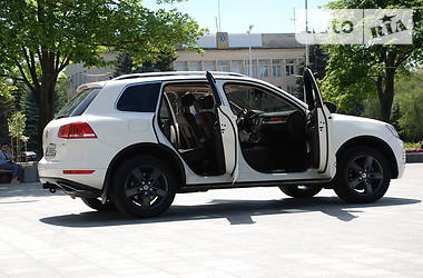 Позашляховик / Кросовер Volkswagen Touareg 2012 в Краматорську