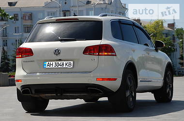 Позашляховик / Кросовер Volkswagen Touareg 2012 в Краматорську