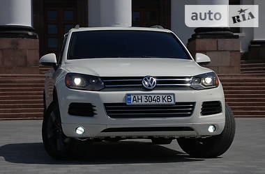 Позашляховик / Кросовер Volkswagen Touareg 2012 в Краматорську