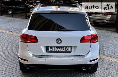 Внедорожник / Кроссовер Volkswagen Touareg 2013 в Одессе