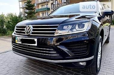 Внедорожник / Кроссовер Volkswagen Touareg 2016 в Киеве