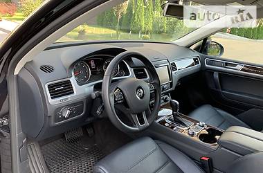 Внедорожник / Кроссовер Volkswagen Touareg 2016 в Киеве