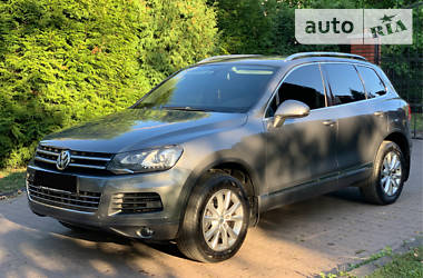 Позашляховик / Кросовер Volkswagen Touareg 2013 в Ужгороді