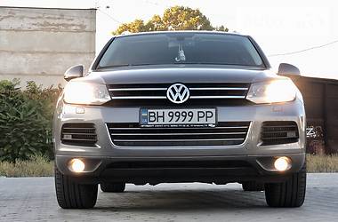 Позашляховик / Кросовер Volkswagen Touareg 2013 в Одесі