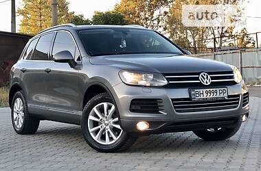 Позашляховик / Кросовер Volkswagen Touareg 2013 в Одесі