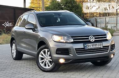 Позашляховик / Кросовер Volkswagen Touareg 2013 в Одесі