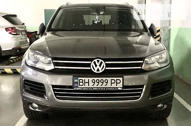 Позашляховик / Кросовер Volkswagen Touareg 2013 в Одесі