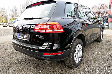Позашляховик / Кросовер Volkswagen Touareg 2013 в 
