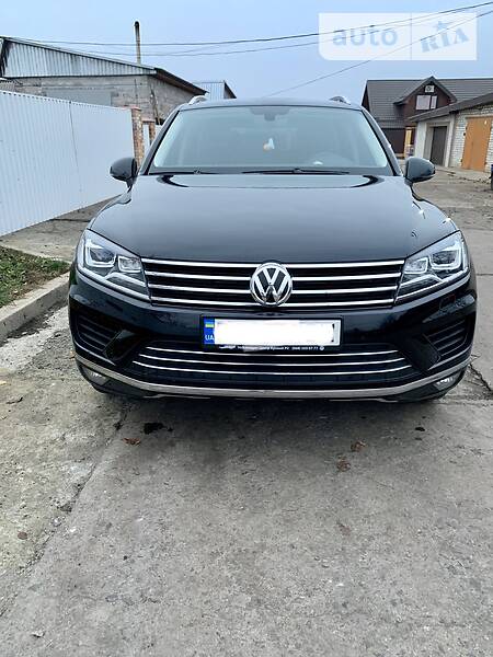 Позашляховик / Кросовер Volkswagen Touareg 2017 в Кропивницькому