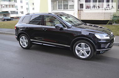 Внедорожник / Кроссовер Volkswagen Touareg 2016 в Виннице