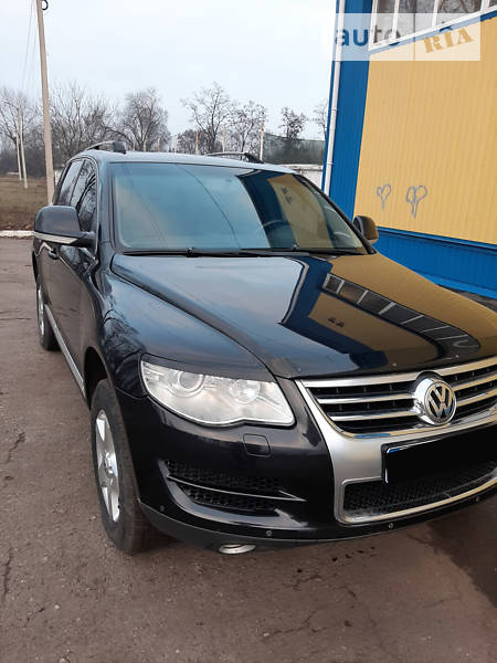 Внедорожник / Кроссовер Volkswagen Touareg 2008 в Покровске