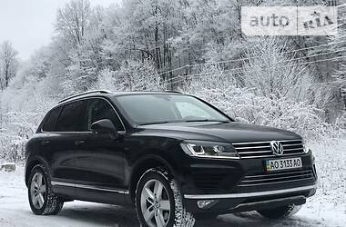 Внедорожник / Кроссовер Volkswagen Touareg 2015 в Мукачево