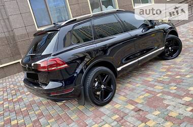 Внедорожник / Кроссовер Volkswagen Touareg 2012 в Одессе