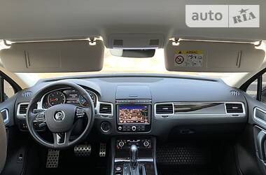 Внедорожник / Кроссовер Volkswagen Touareg 2017 в Житомире