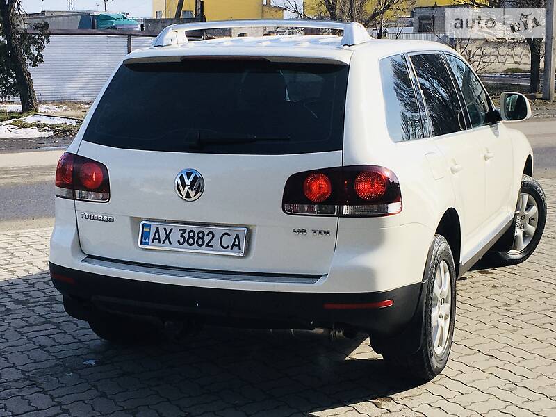 Позашляховик / Кросовер Volkswagen Touareg 2008 в Новомосковську