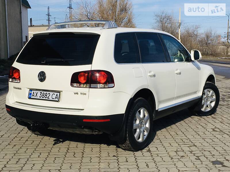 Позашляховик / Кросовер Volkswagen Touareg 2008 в Новомосковську