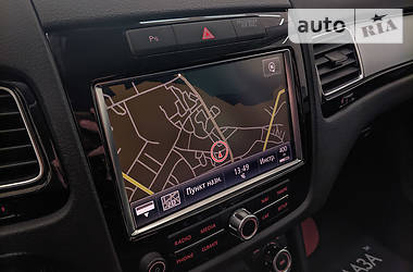 Позашляховик / Кросовер Volkswagen Touareg 2011 в 