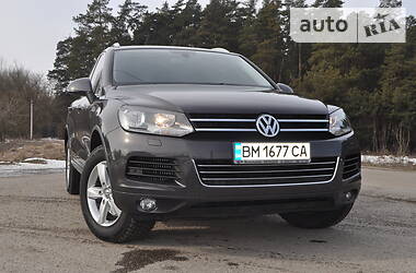 Позашляховик / Кросовер Volkswagen Touareg 2012 в 