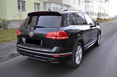 Позашляховик / Кросовер Volkswagen Touareg 2016 в 