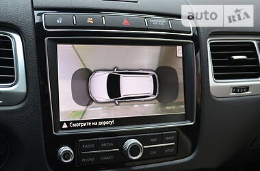 Позашляховик / Кросовер Volkswagen Touareg 2016 в 