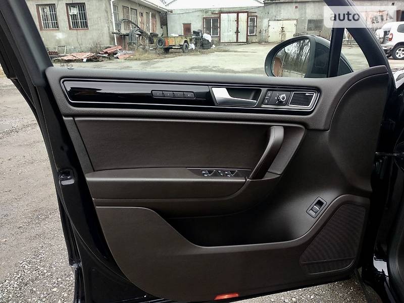 Позашляховик / Кросовер Volkswagen Touareg 2013 в Вінниці