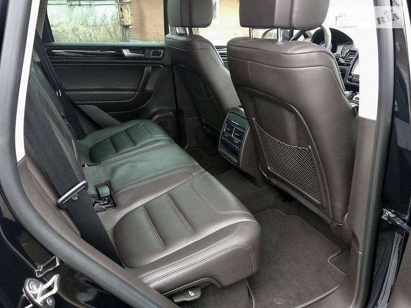 Позашляховик / Кросовер Volkswagen Touareg 2013 в Вінниці