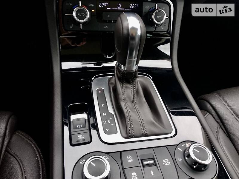 Позашляховик / Кросовер Volkswagen Touareg 2013 в Вінниці