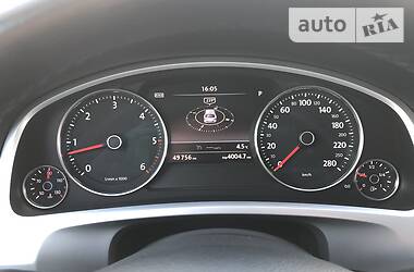 Позашляховик / Кросовер Volkswagen Touareg 2017 в 