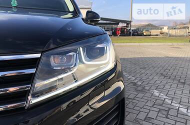 Позашляховик / Кросовер Volkswagen Touareg 2017 в 
