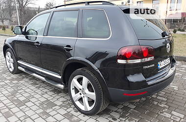 Позашляховик / Кросовер Volkswagen Touareg 2010 в 