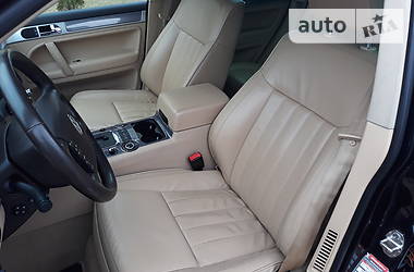 Позашляховик / Кросовер Volkswagen Touareg 2010 в 